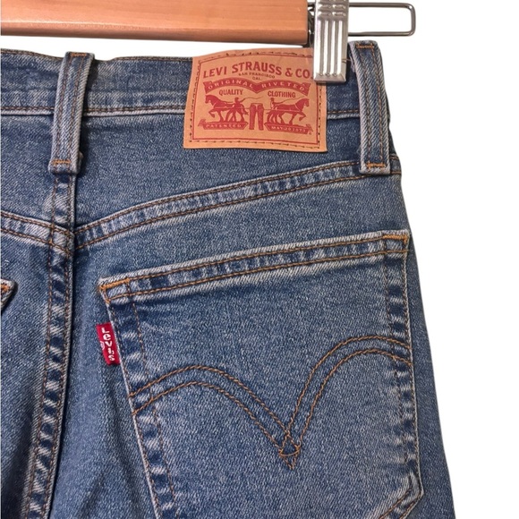 Levi's Wedgie Straight Ankle Jeans Size 24 High Rise Medium Wash Blue - Picture 3 of 7